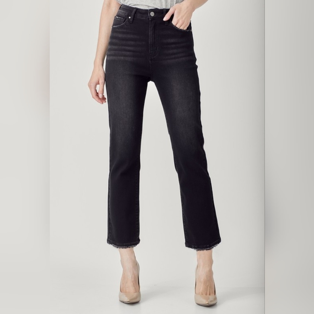 Women straight stretch jeans in black